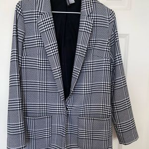 H&M Guggenheim Plaid black and white blazer
